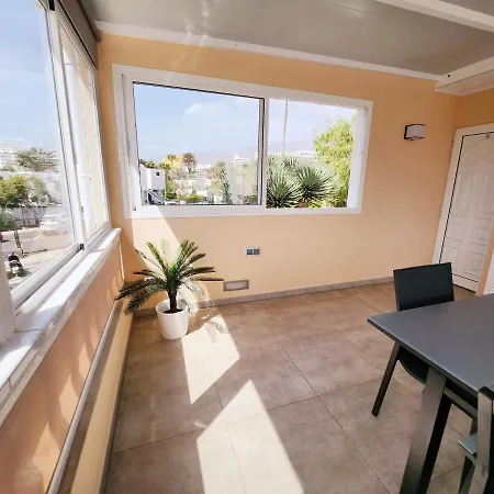 Sea View Penthouse Sunshine Urbania Lejlighed