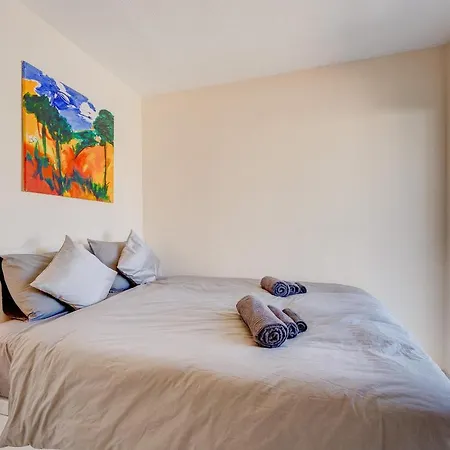 Sea View Penthouse Sunshine Urbania Lejlighed