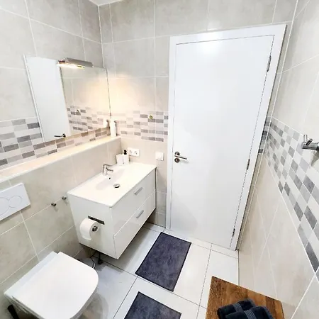 Sea View Penthouse Sunshine Urbania * 美洲海滩