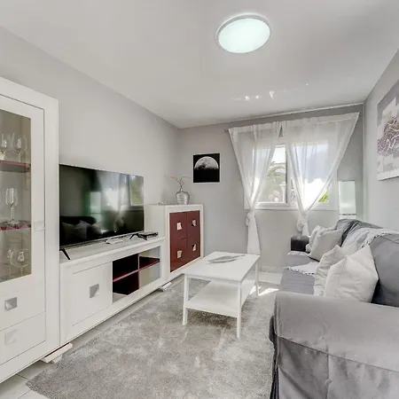 Sea View Penthouse Sunshine Urbania 公寓