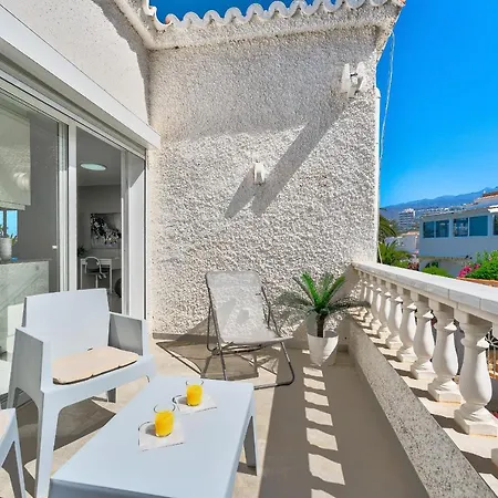 Sea View Penthouse Urbania