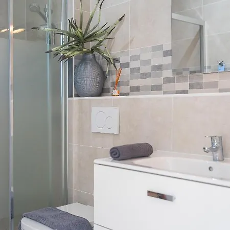 Sea View Penthouse Sunshine Urbania Appartement *