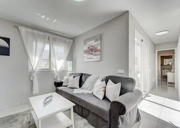 Sea View Penthouse Sunshine Urbania Lejlighed *
